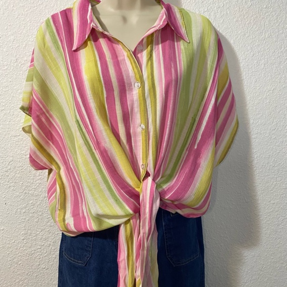 Carolyn Taylor Pink and Yellow Tie Front Button Down Shirt